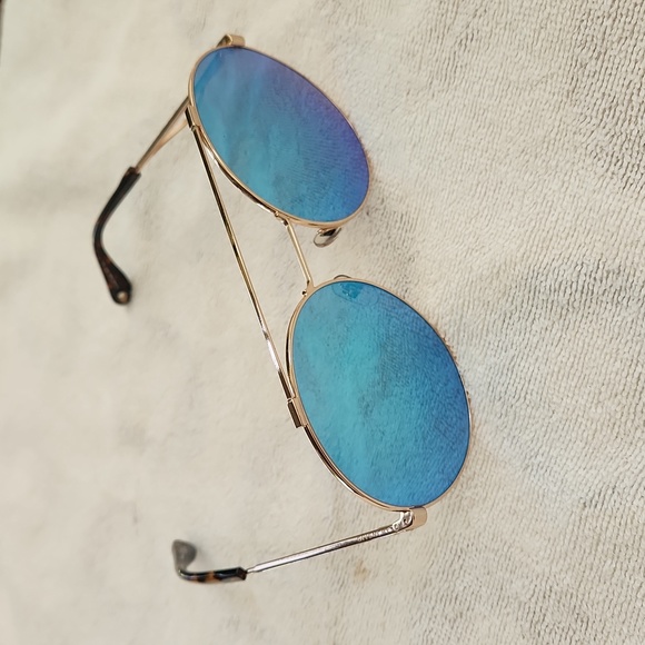 Givency Round Sunglasses - Picture 4 of 11